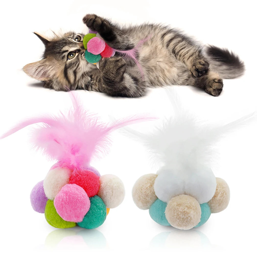 1 pieza de divertidos juguetes para gatos, a la moda, creativos, lindos, con forma de bola de peluche, campana de plumas falsas, juguete para masticar para gatos, suministros para mascotas